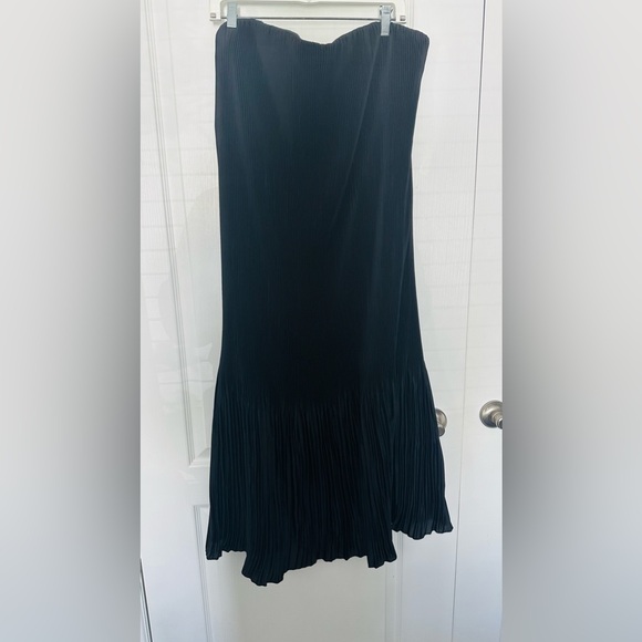 Abercrombie & Fitch Giselle Pleat Midi Dress - Picture 6 of 9